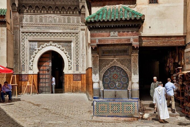 Fez Guided Tour with lunch from Casablanca - Bab Boujloud, your first look at the medina