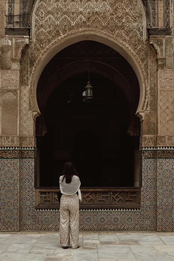 Fez: Guided Walking Tour of the Historic Medina - Language, group style, and guide quality