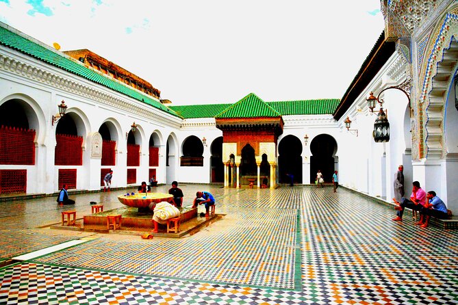 Fez Medina, Walking Daytime Tour - Al-Qarawiyyin and Fez as a center of learning