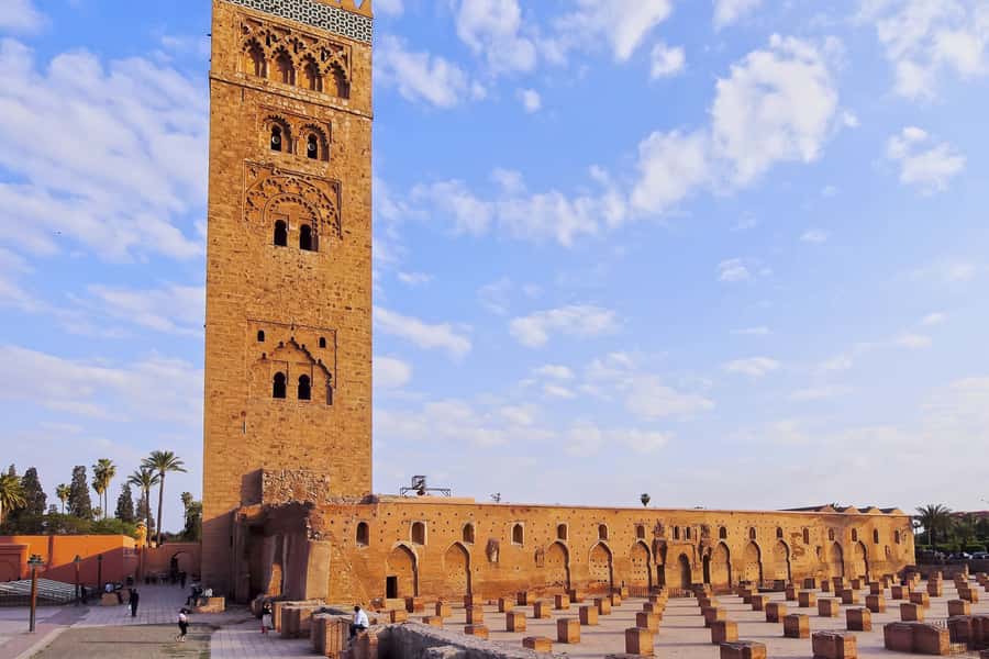 From Casablanca: Marrakech Guided Day Trip with Camel Ride - Koutoubia Mosque and Marrakech’s familiar landmark