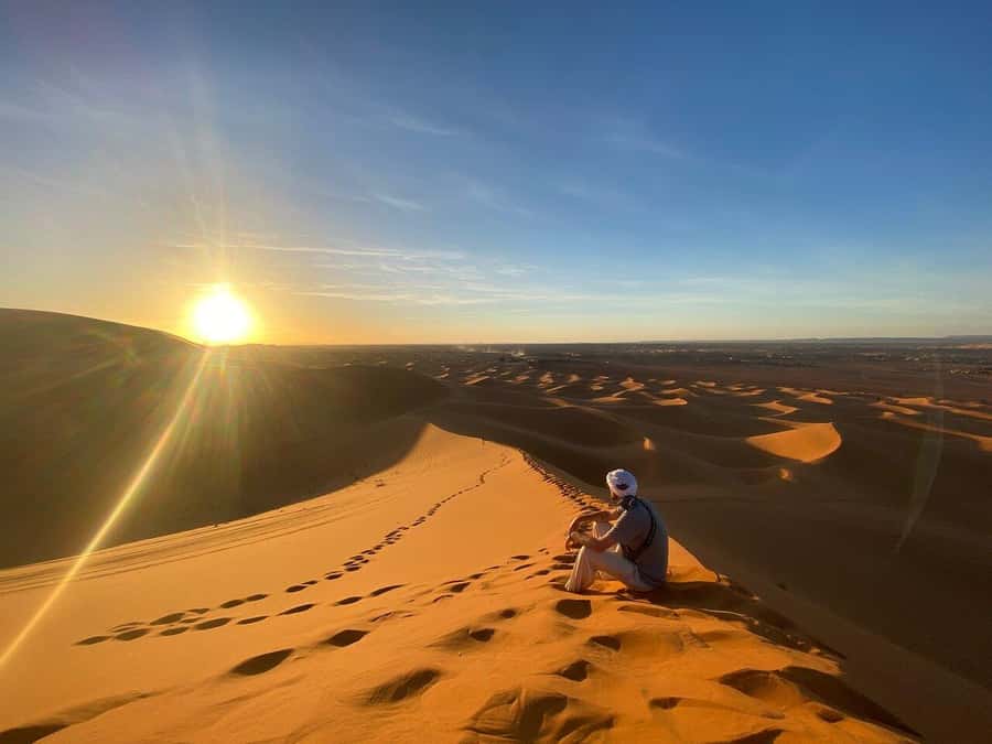 From Fes: 3-Day Luxury Desert Tour to Marrakech via Merzouga - Transport, guides, and changing vehicles