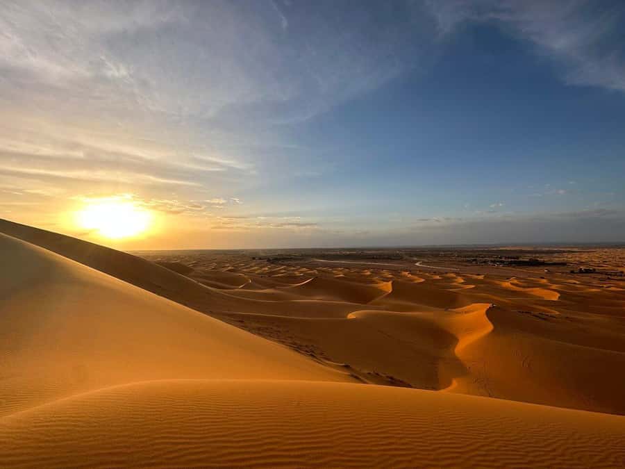 From Fes: 3-Day Luxury Desert Tour to Marrakech via Merzouga - Who should book this tour