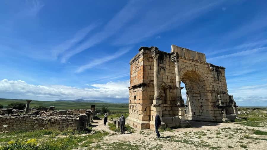 From Fes: Meknes Volubilis and Moulay Idriss Day Trip - Meknes: imperial gates, medina lanes, and changing expectations