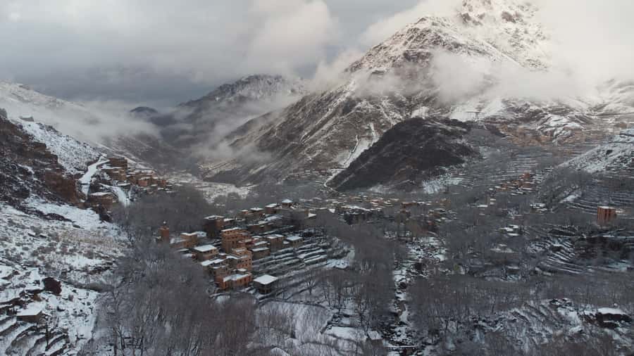 From Marrakech: 3-Day Mount Toubkal Climbing Trek - Food, refuges, and the muleteer team
