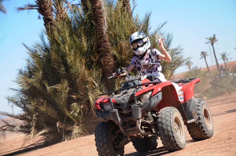 From Marrakech: Camel Ride, Quad Bike & Spa Full-Day Trip - Moving into the medina for the hammam