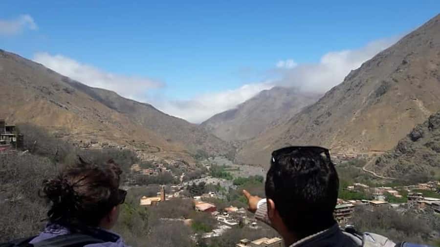 From Marrakech: Imlil Day Trip & lunch in Local Family house - What the one-to-two-hour hike feels like