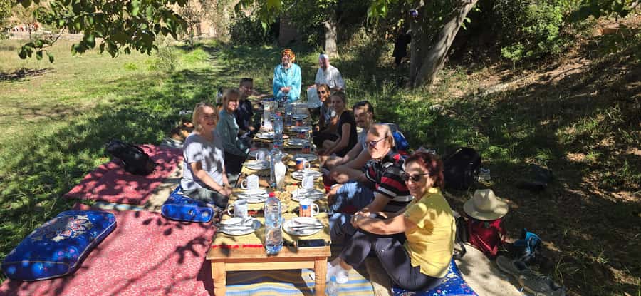 From Marrakech:Trekking in Atlas mountains 2 days - Day two: Tizi Oussem, Tizi Mzik Pass, and Imlil