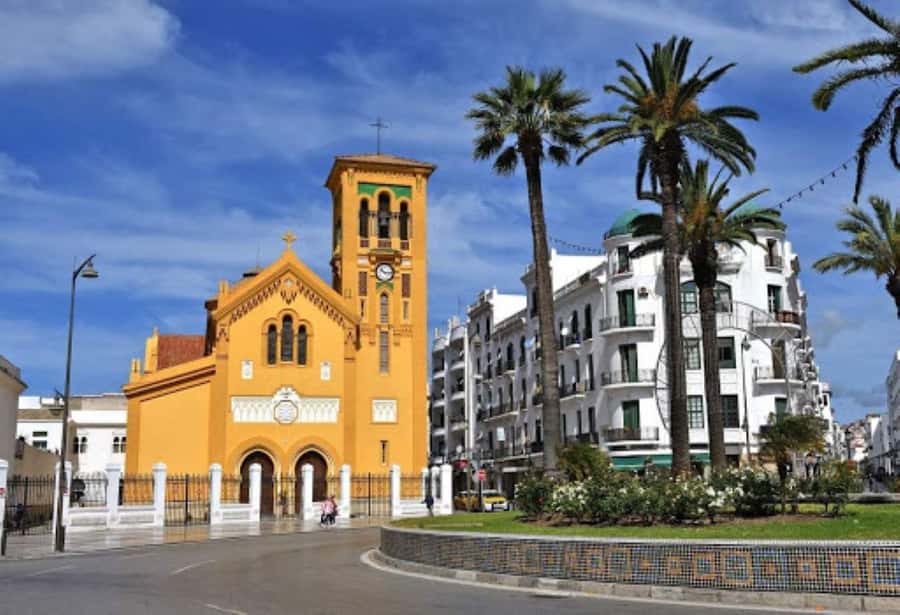 From Tangier: Day Trip to Tetouan with Local Guide - Entering Tetouan’s UNESCO-listed Medina