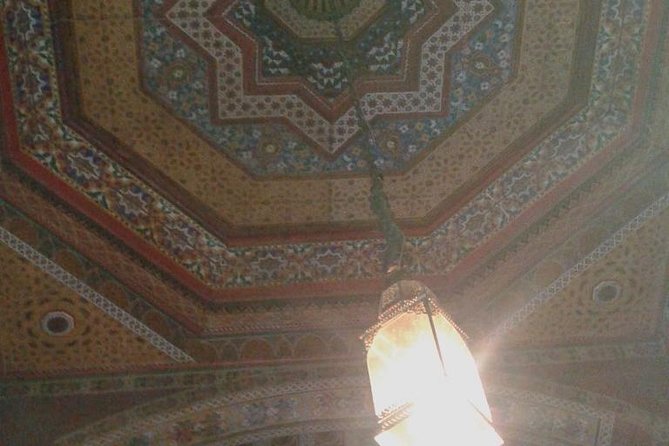 Guided walking tour in Marrakech - Mouassine, traditional derbs, and the souk lanes