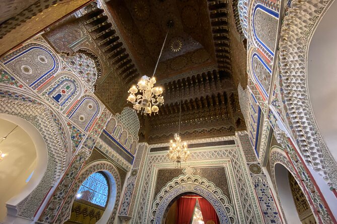 Half-Day Private Guided Walking Tour of the Old Medina of Fez - Woodwork and Marinid architecture