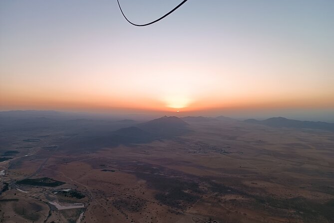 Hot air balloon flight to Marrakech in a small group. Breakfast - The 40 to 45-minute flight above the desert