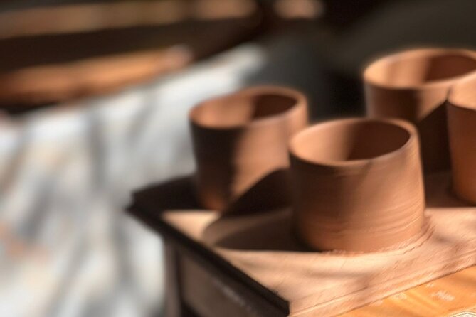 Lamsaty Pottery Workshop with Moroccan Tea - The 15-minute demonstration and first clay shapes