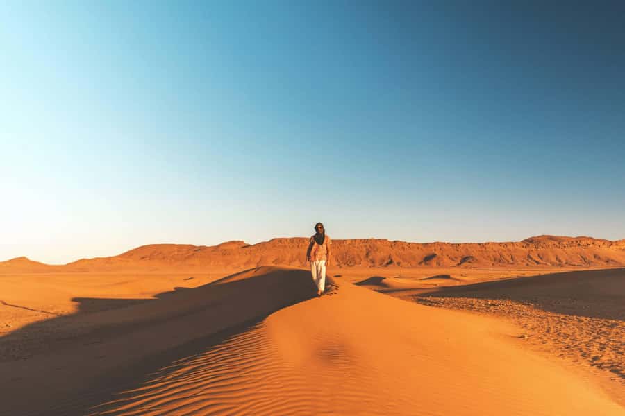 Marrakech: 3-Day Desert Trip to Merzouga with Luxury Camp - Tinghir Oasis with a local guide