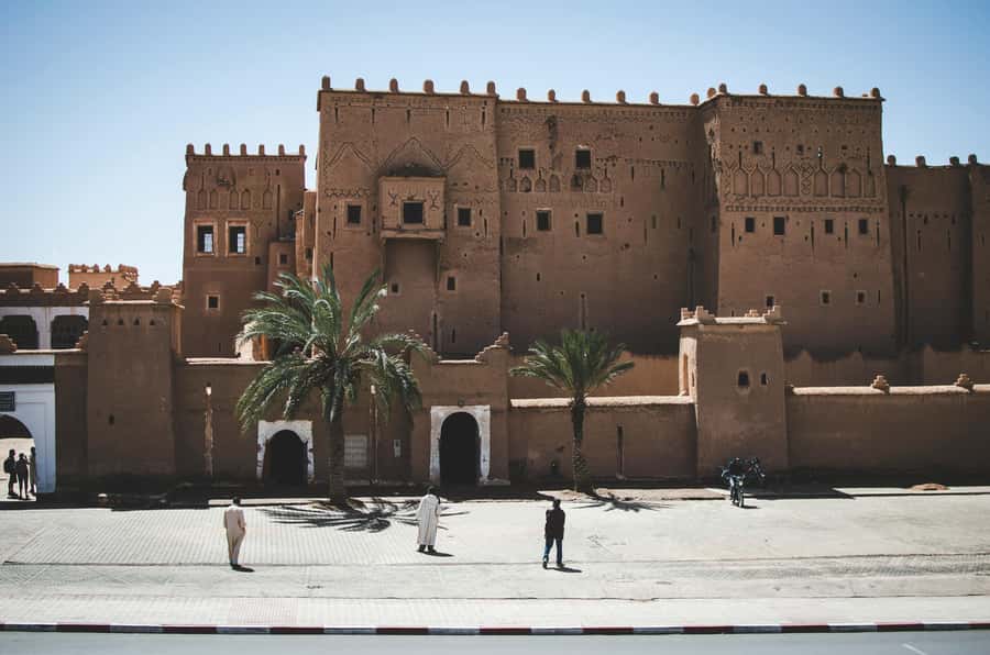 Marrakech: 3-Day Desert Trip to Merzouga with Luxury Camp - Sunrise, sandboarding, and the long return