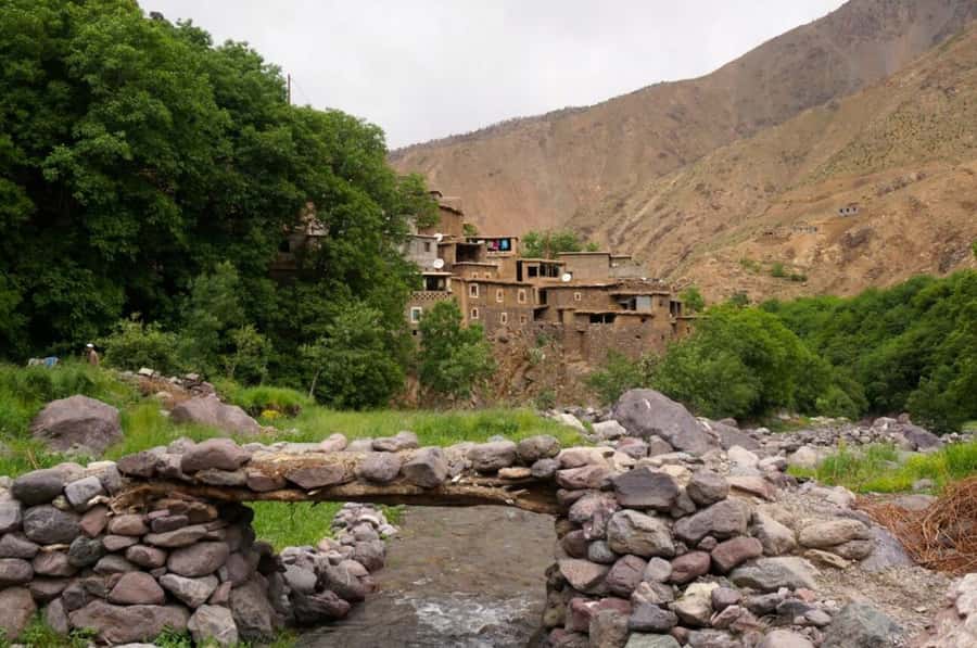 Marrakech: 3-Day High Atlas Mountains and Three Valleys Trek - Day two: Tachdirt, Aguersiwal, Matat, and Ait Aissa