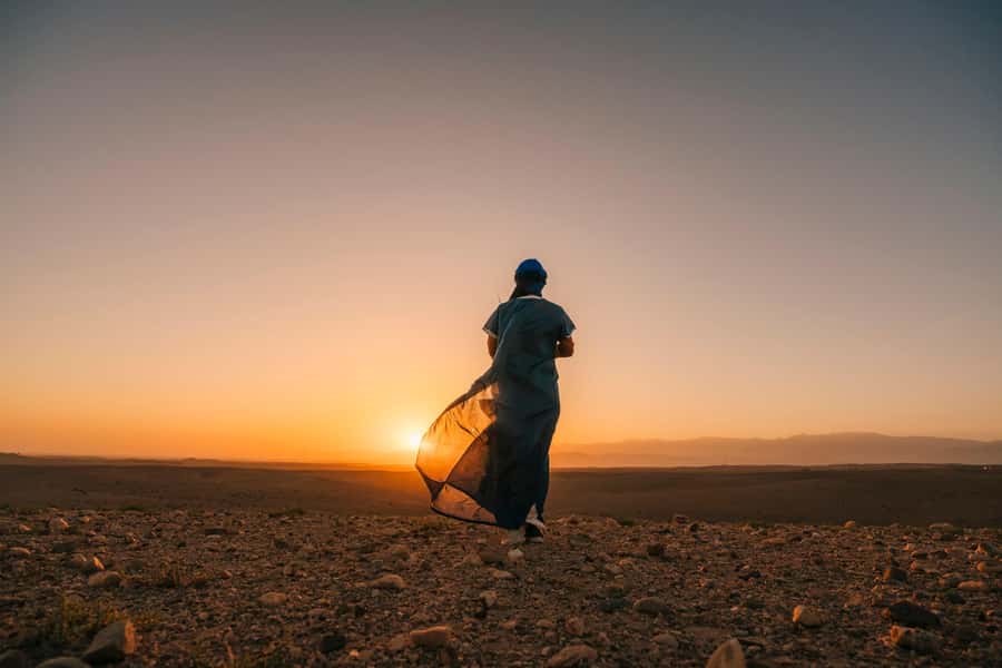 Marrakech: Agafay Desert Magical Overnight with Dinner Show - Who will enjoy this overnight most