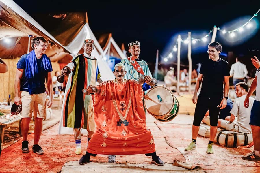 Marrakech: Agafay Desert Pool, Dinner & Live Show Experience - Mint tea, camp views, and a useful pause