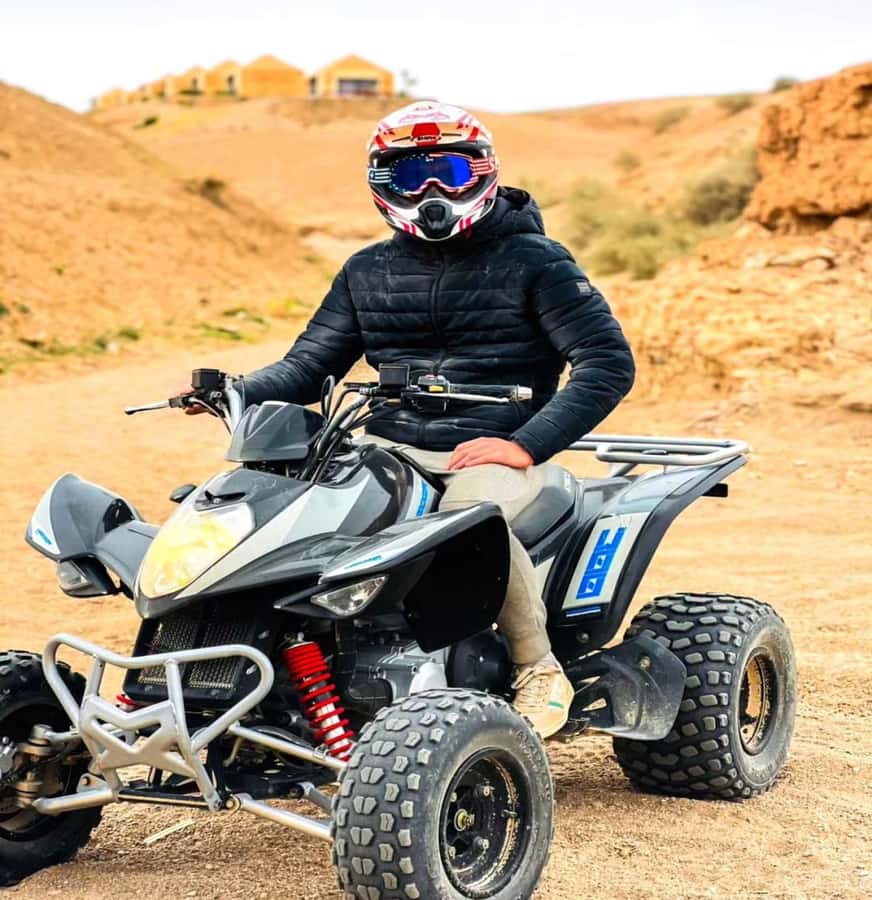 Marrakech: Agafay Desert Quad Biking Tour with Dinner-Show - Dinner in the nomadic-style tent