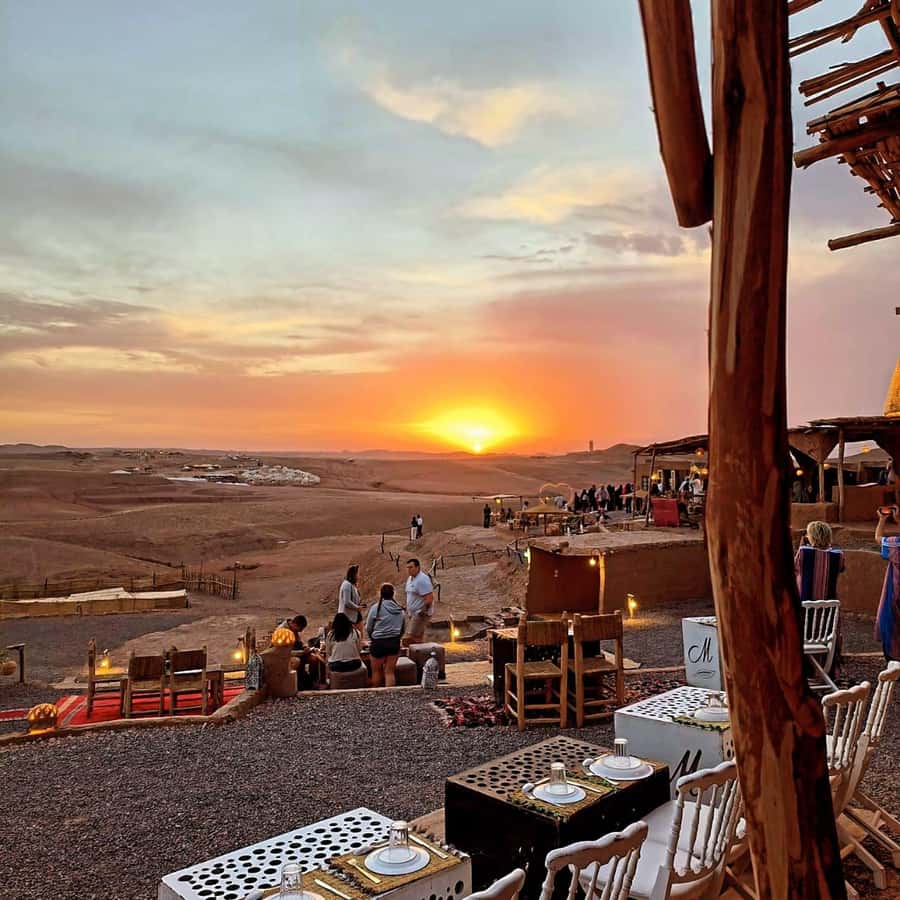 Marrakech: Agafay Desert Quad & Camel Rides with Dinner Show - Gnawa music, folk dancing, and the fire show