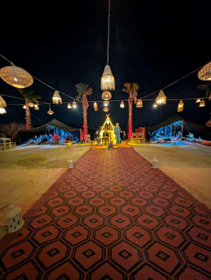 Marrakech: Agafay Desert Sunnet dinner with show - Sunset in Agafay, with time for photos