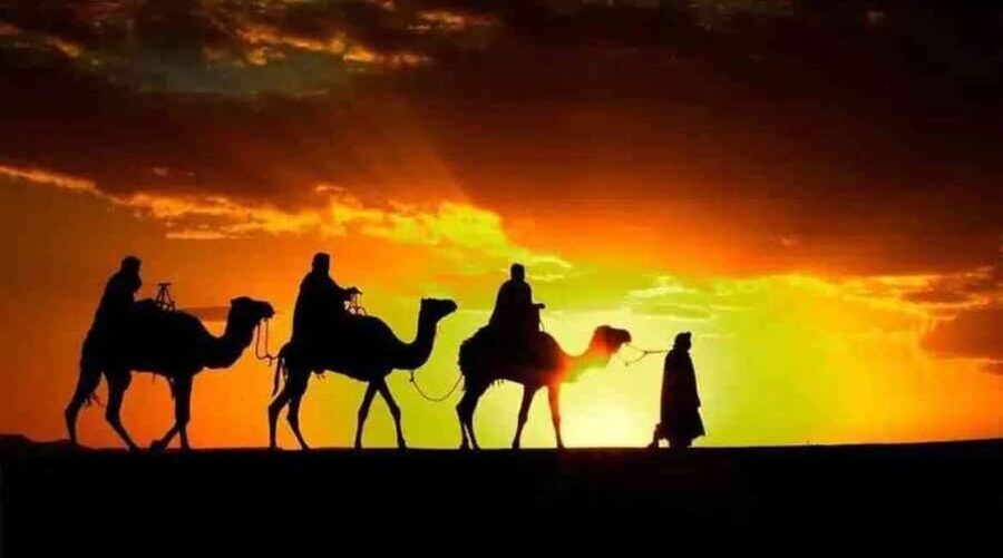 Marrakech: Agafay Desert Sunset, Camel Ride, Dinner and Show - A Moroccan tea stop before the main event
