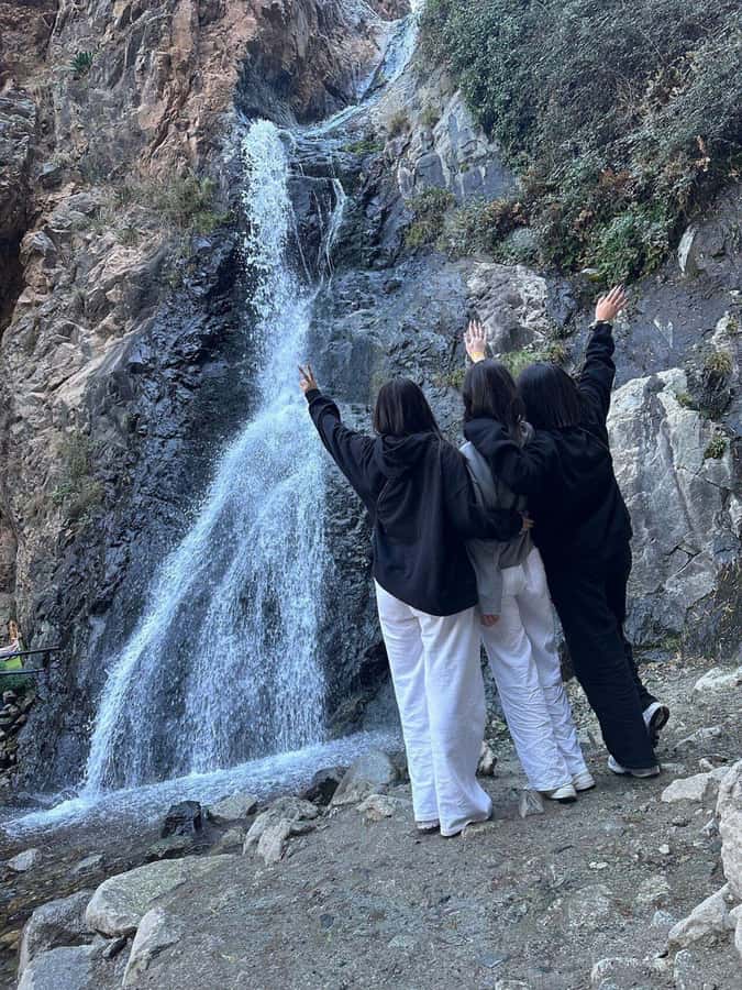 Marrakech: Atlas Mountains, Ourika Valley, Waterfall & Lunch - Walking to the Setti Fadma waterfalls