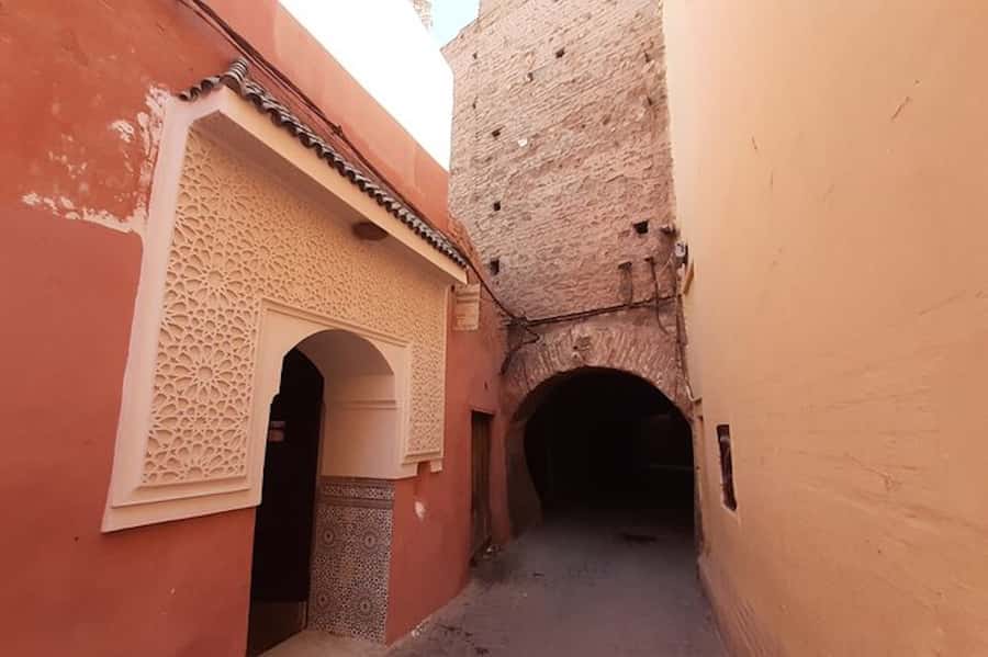 Marrakech: Authentic Moroccan Hammam Experience in Mouassine - Finding the women’s and men’s bathing areas