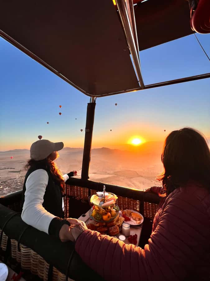 Marrakech: Balloon Flight, Berber Breakfast, and Camel Ride - A small breakfast beside the fire