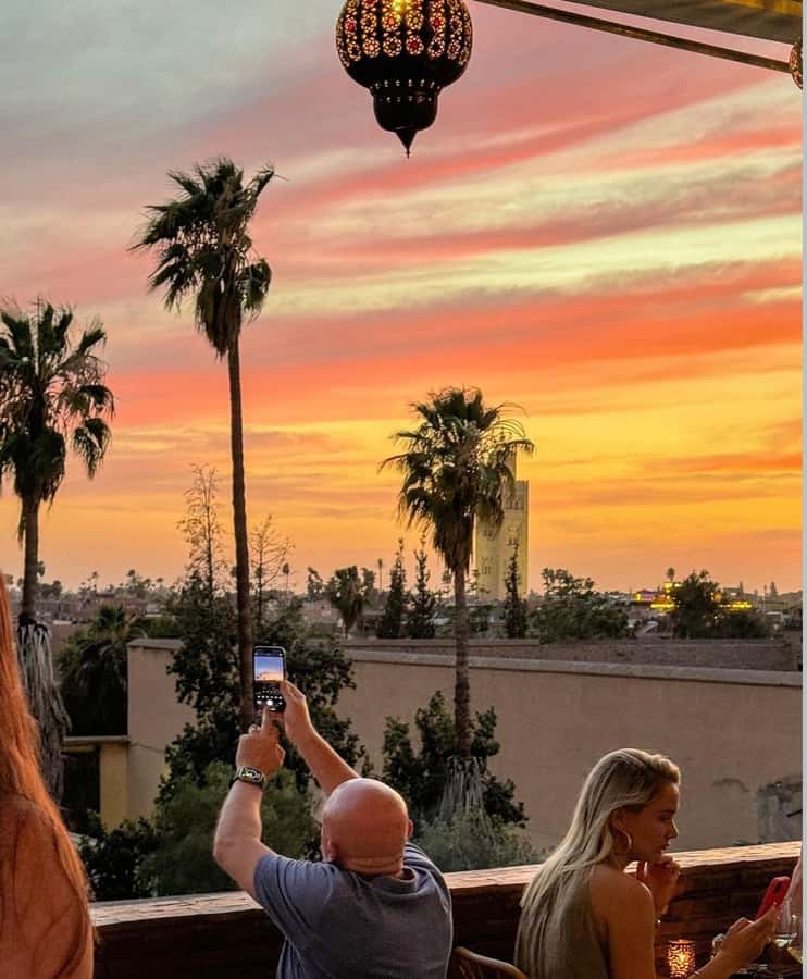 Marrakech: Blissful Spa Escape & Romantic Candlelight Dinner - Mint tea, cake, and a useful pause