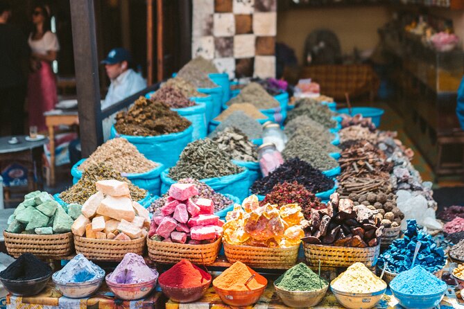 Marrakech City Tour by Abdel : Morning & Afternoon Options - Bahia Palace and the value of a guide