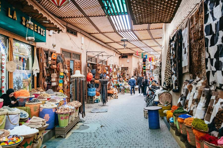 Marrakech: Colorful Medina Souks Guided Walking Tour - Why a guided walk helps in Marrakech’s Medina