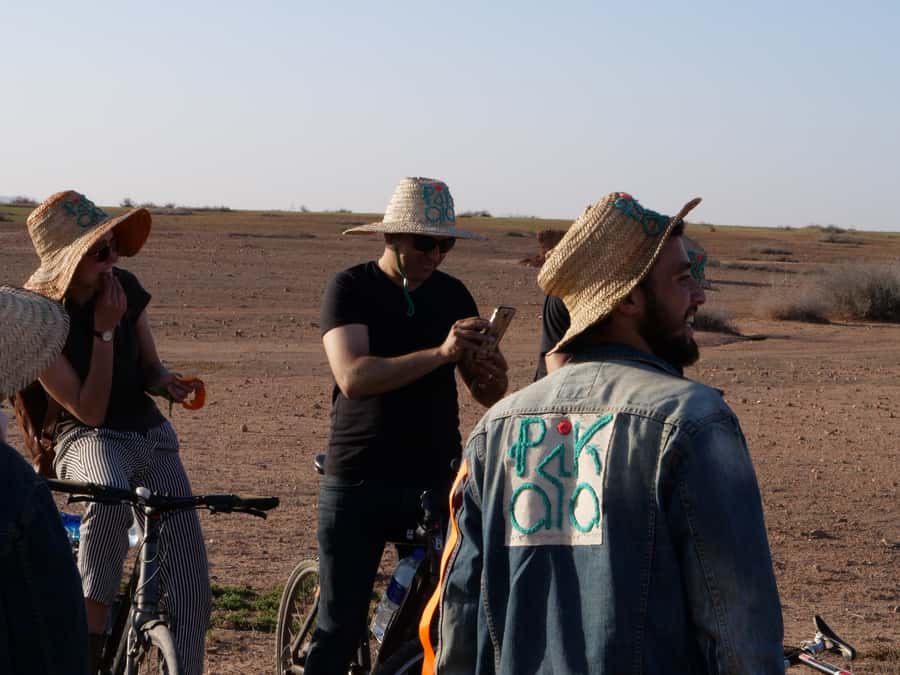 Marrakech: Cycling Tour in Palm Groove with Local Breakfast - Tea, bread, and olive oil at Aziz’s atelier