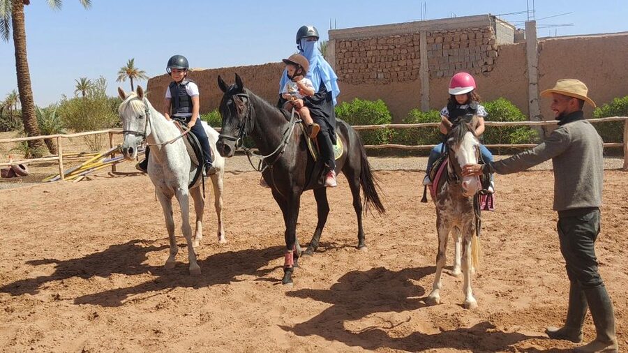 Marrakech: Desert and Palmeraie Horse Riding Tour & Transfer - Guides who make the difference