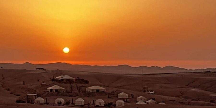 Marrakech: Desert Tour with Dinner, Show and Camel Ride - Sunset views without a Sahara detour