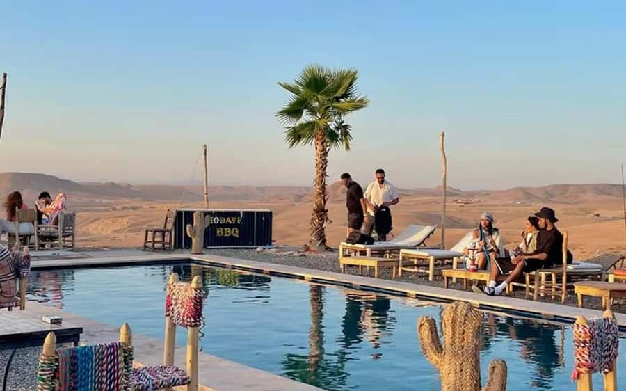Marrakech Dinner Show Agafay Desert with Camels swiming pool - What to wear and bring