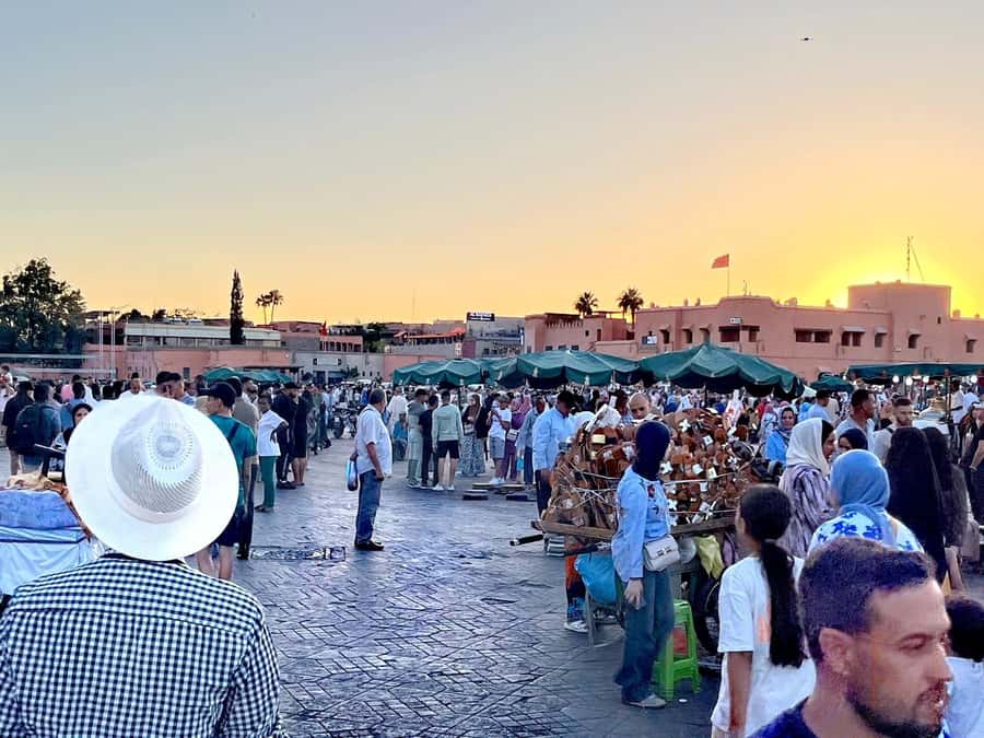 Marrakech: Guided Tour by Night - Souk Semmarine and the first medina lanes