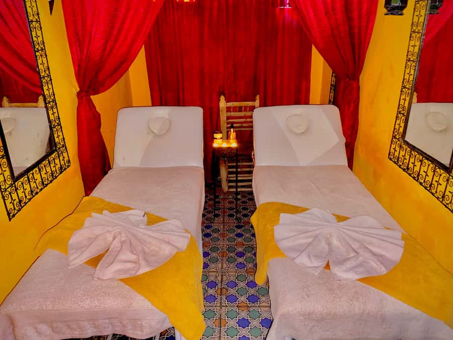 Marrakech Hammam, Massage & Berber Carpet Weaving Workshop - Tea, hospitality, and the maison Berber setting
