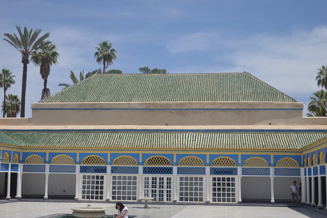 Marrakech Highlights: Private Guided Tour in 4 Hours - Jemaa el-Fnaa, the lively finish