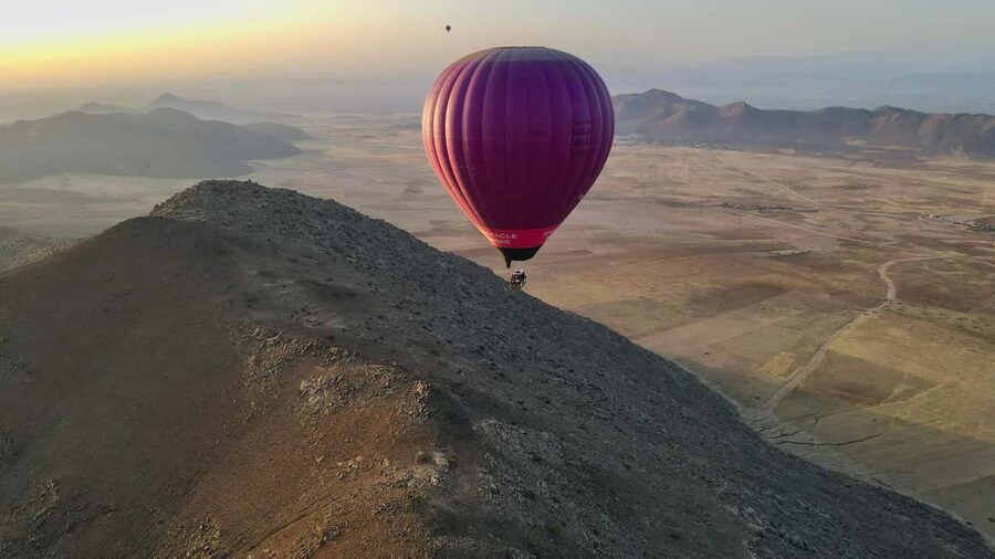 Marrakech: hot-air balloon flight with view of the Atlas Mountains and Berber breakfast - The early pickup and drive from Marrakech
