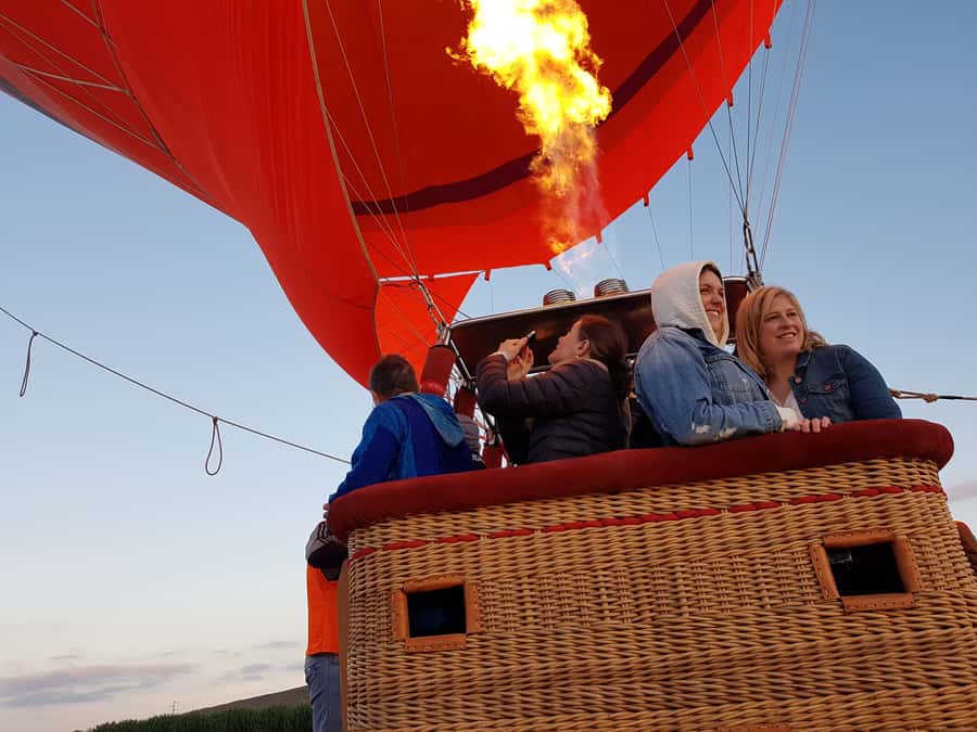 Marrakech: Hot Air Balloon Ride with Traditional Breakfast - One hour above Marrakech and the Atlas Mountains