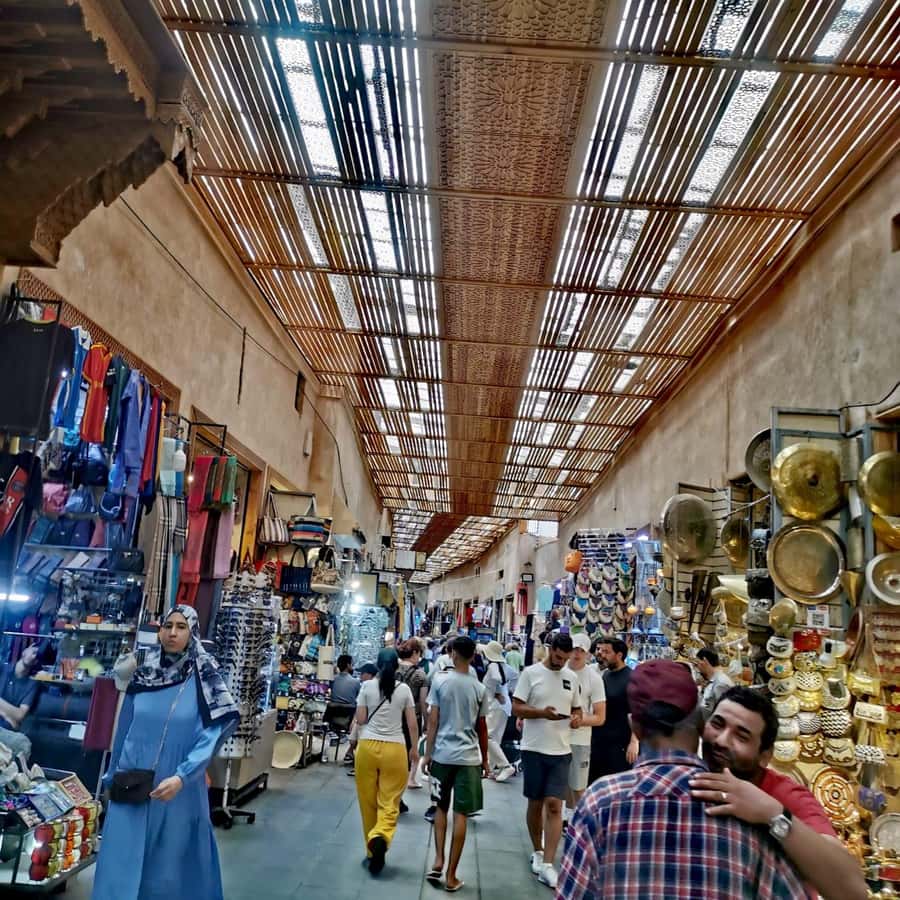 Marrakech Inviting shop around with your local guide - The guide, languages, and style of the walk