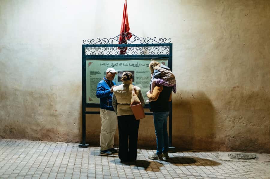 Marrakech: Medina by Night Walking Tour with Moroccan Tea - Stories about Marrakech beyond the market