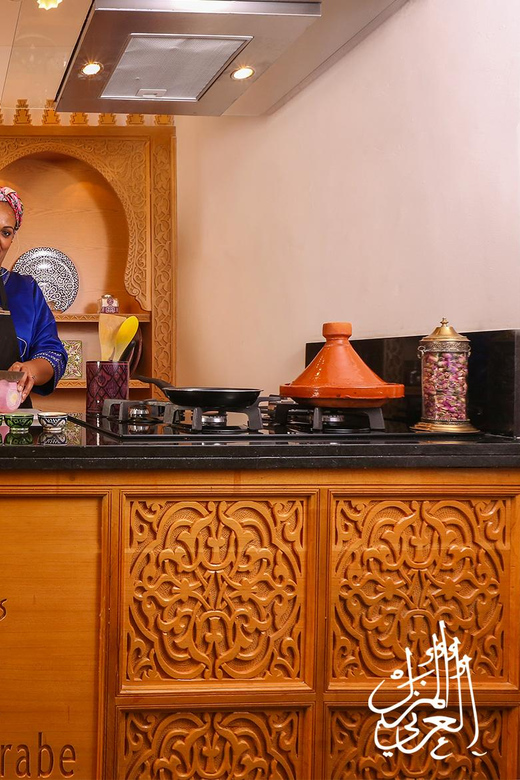 Marrakech: Moroccan Cooking Workshop at La Maison Arabe - The people make the workshop work