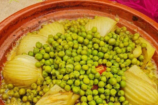 Marrakech Old Medina Food tour Experience - Seeing the underground oven for meshwi