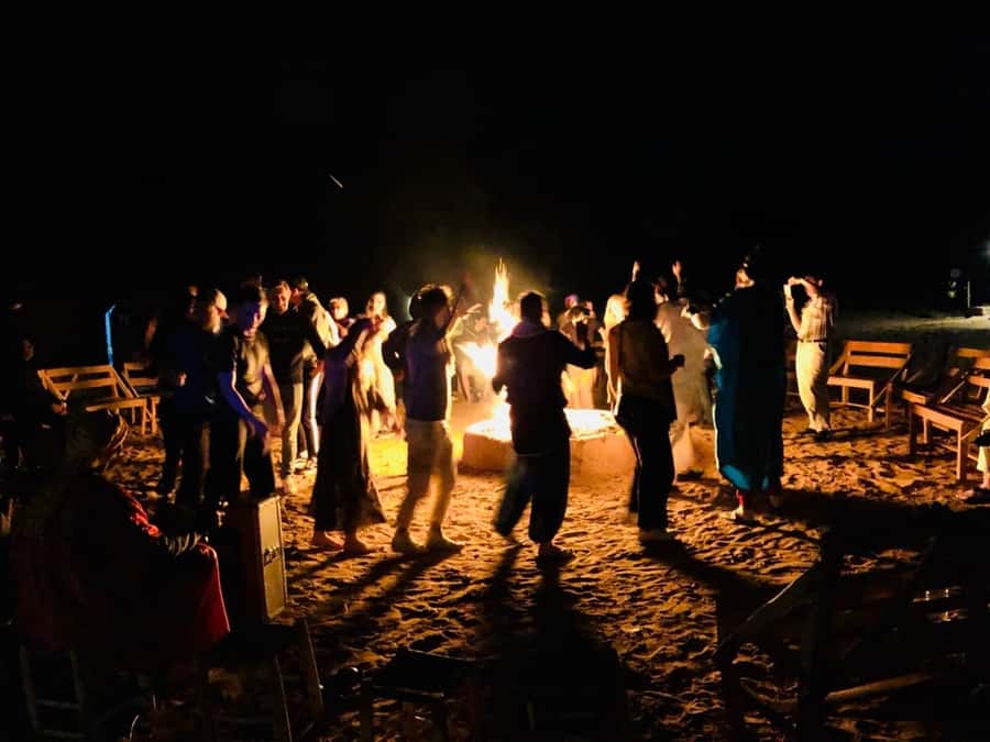 Marrakech/Ouarzazate: 2-Day Desert with Camel, 4x4 & Meals - Guides, drivers, and group comfort