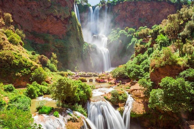 Marrakech: Ouzoud Waterfalls Guided Day Trip with Boat Ride - The steep walk to the river