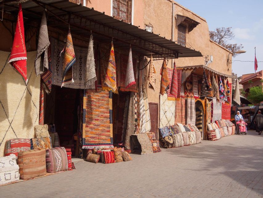 Marrakech: Palace, Museum, Madrasa & Medina Highlights Tour - Rahba Kedima and the return to the square