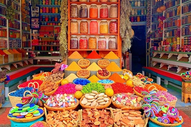 Marrakech Private Souks Tour: Exclusive Shopping Experience - Moroccan carpets and Berber boucherouite rugs
