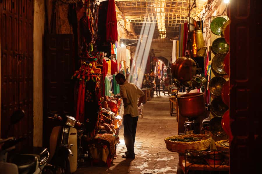 Marrakech: Private Souks Tour with Tea and Traditional Snack - Practical advice before you go