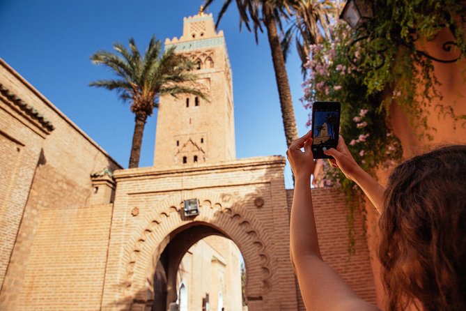 Marrakech PRIVATE TOUR With Locals: Highlights & Hidden Gems - What the $68.36 price gives you